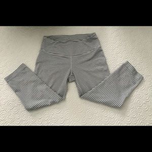 Cropped Workout Leggings EUC Size XS